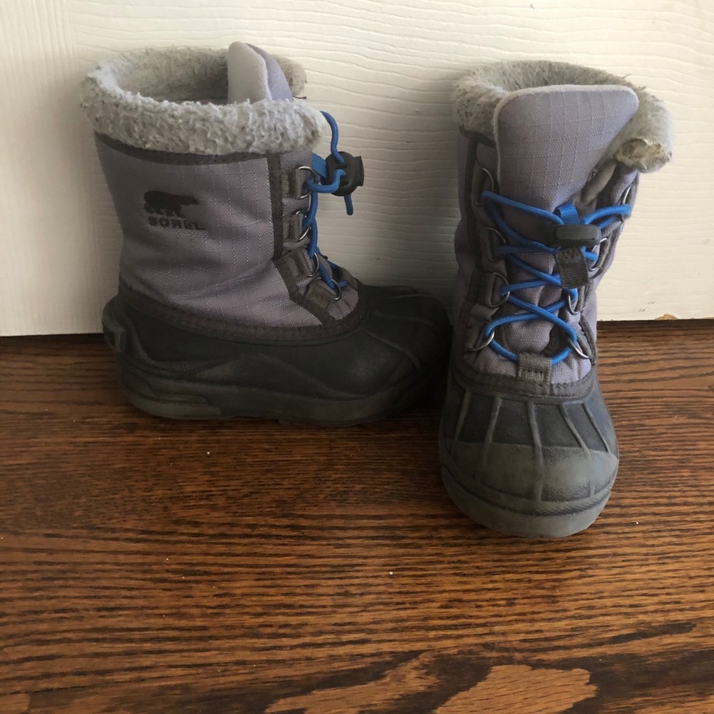 Sorel boys winter boots